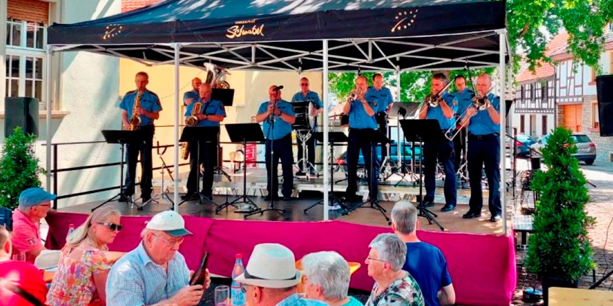 marktfruehstueck-men-in-blue-kkm-gau-bickelheim-2025-003